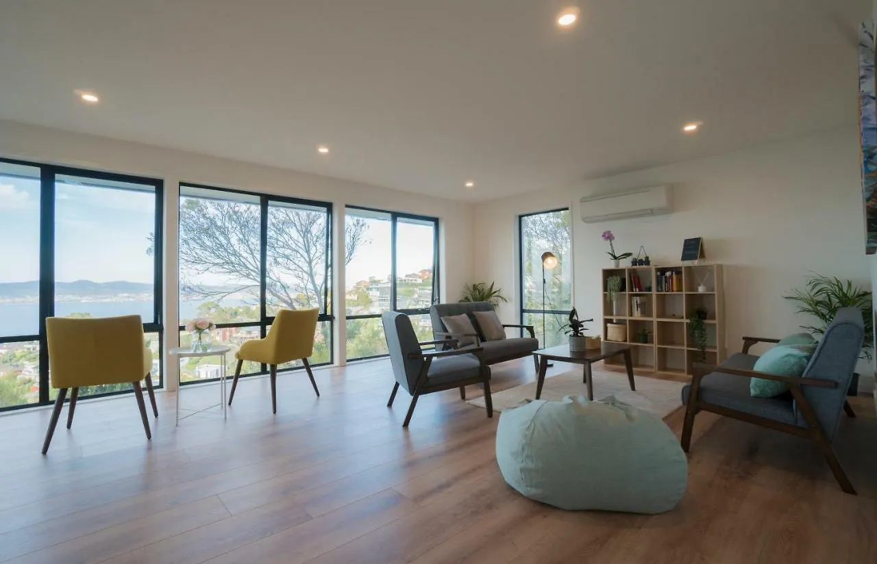 Amazing Sea Views Luxury Guest House Hobart